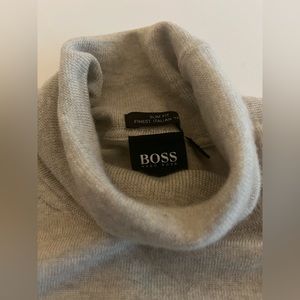 Hugo boss men turtleneck sweater size small slim fit
